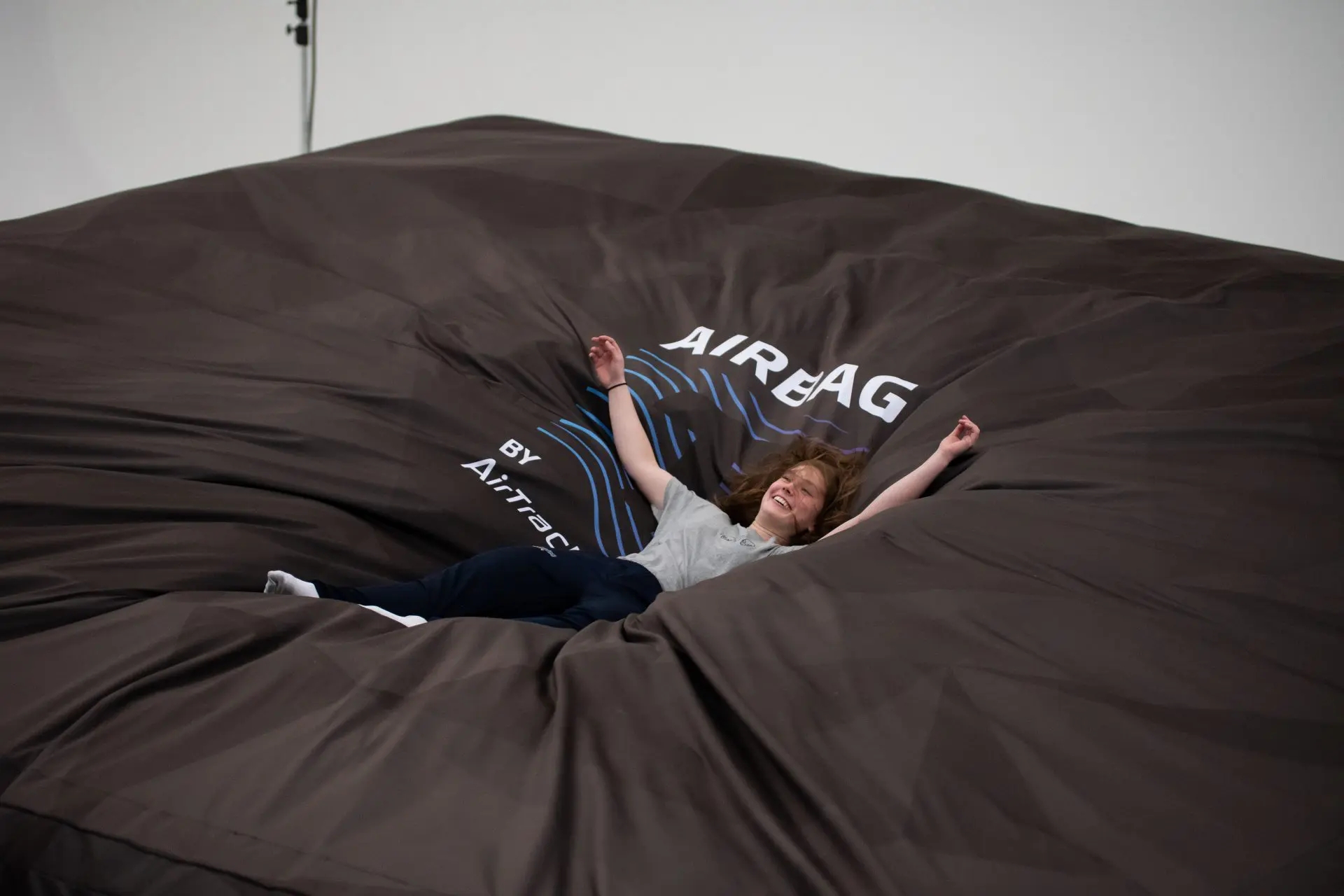 AirBag Trampoline Fall 