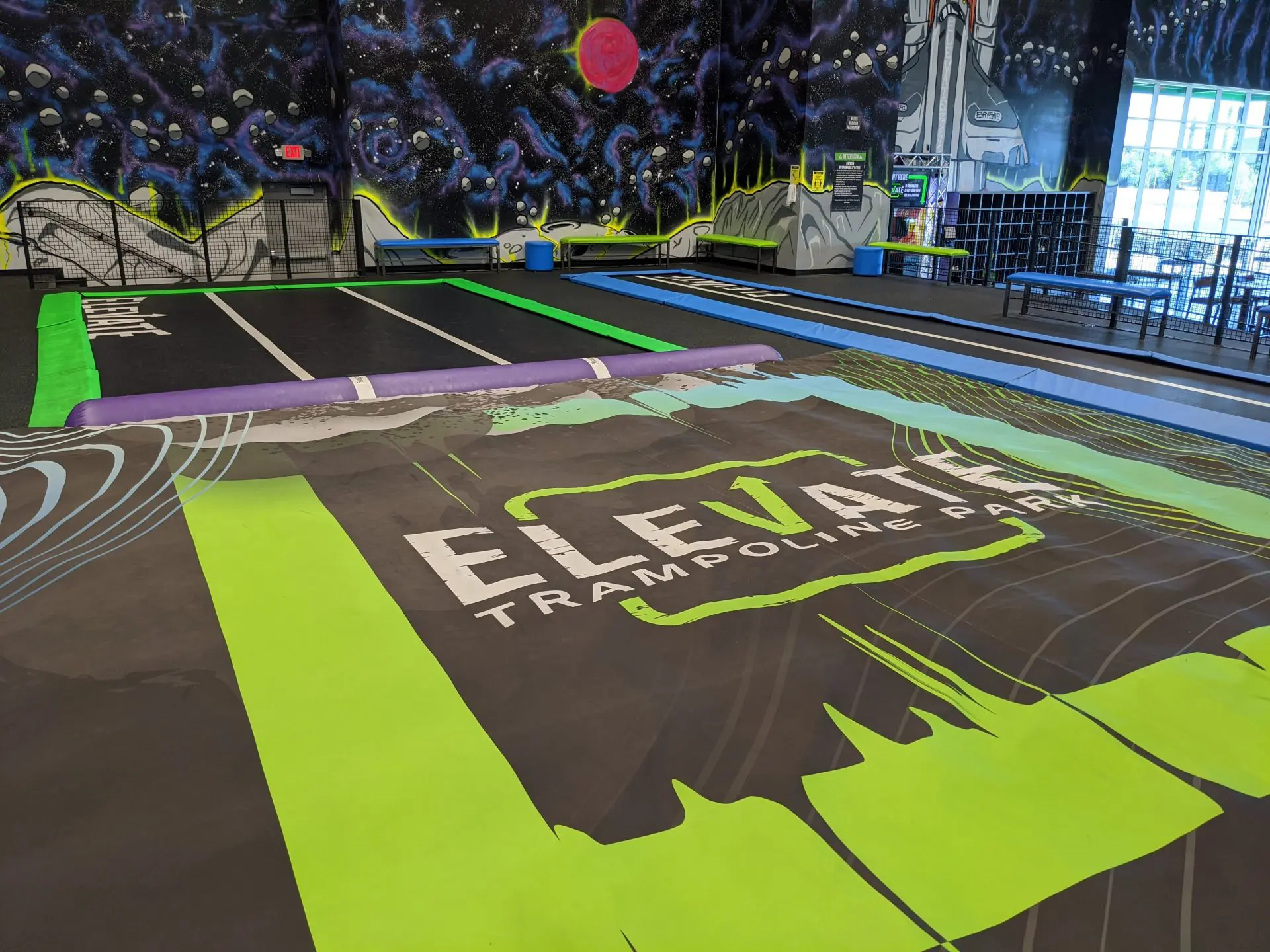 AirBag Big Trampoline Park