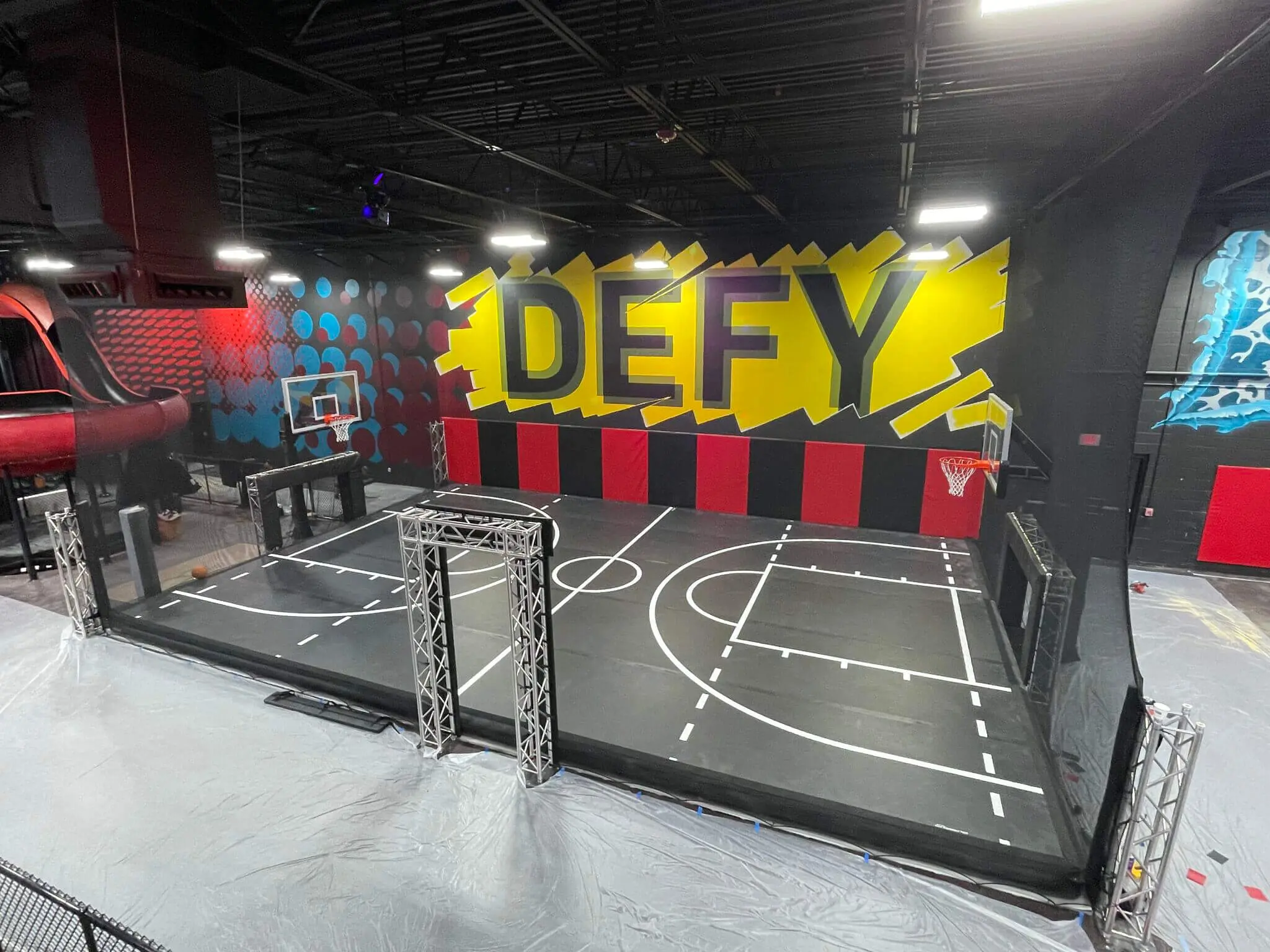 trampoline-basketball-court